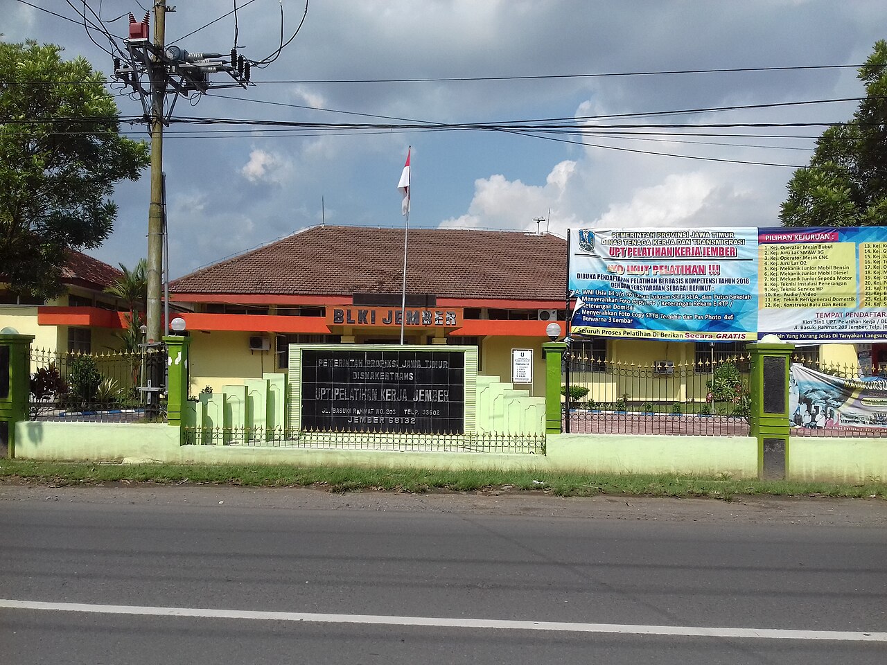 Bursa kerja bungkuutara
